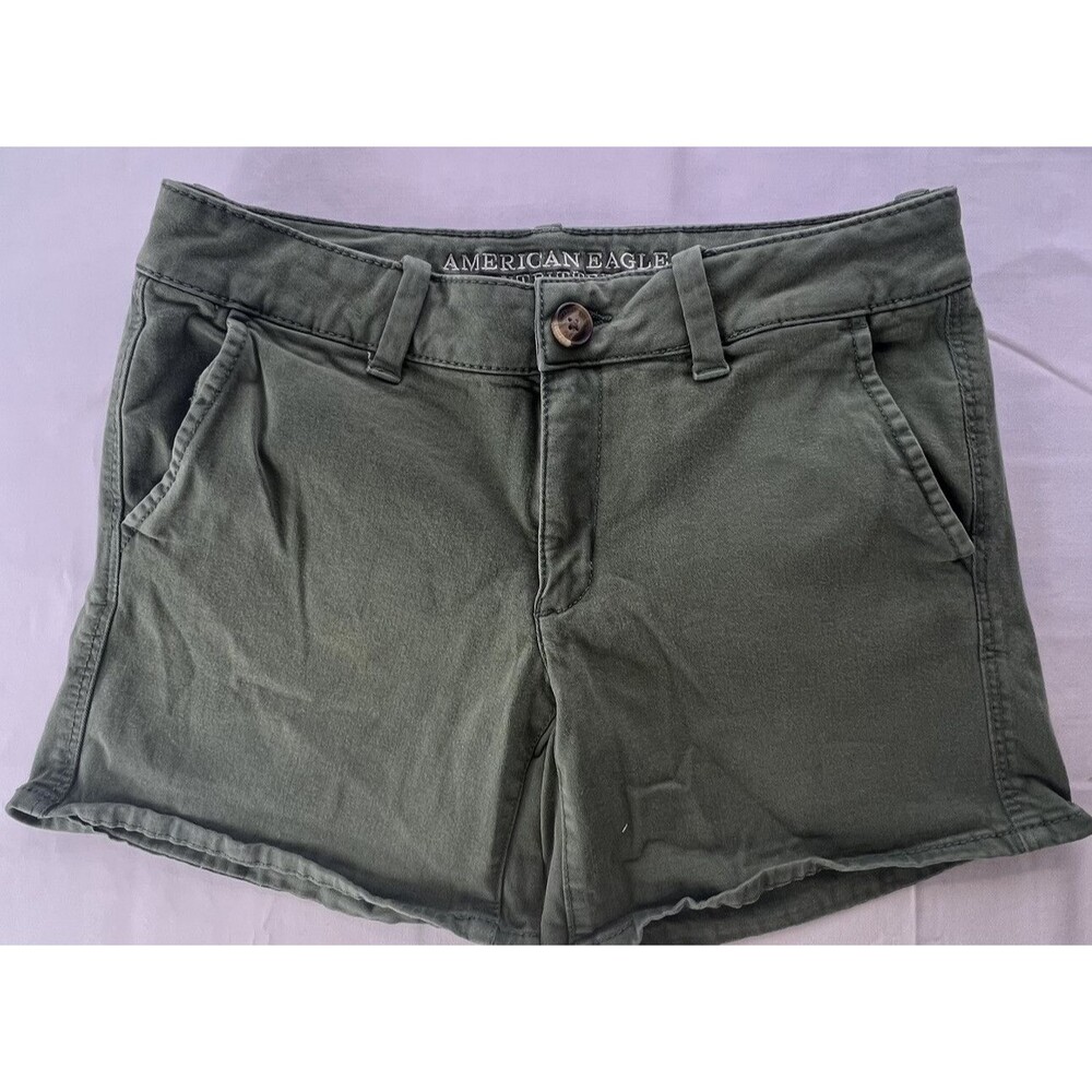 American Eagle Womens Green Twill Midi Super Stretch 5" Inseam Shorts Size 6